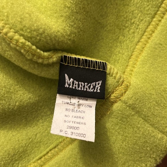 MARKER 100% polyester soft fleece ski hat WITH tassel - Picture 5 of 9